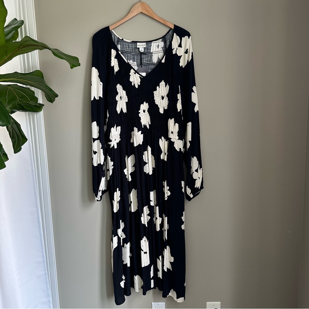 Ava & Viv Black Floral Maxi Dress
